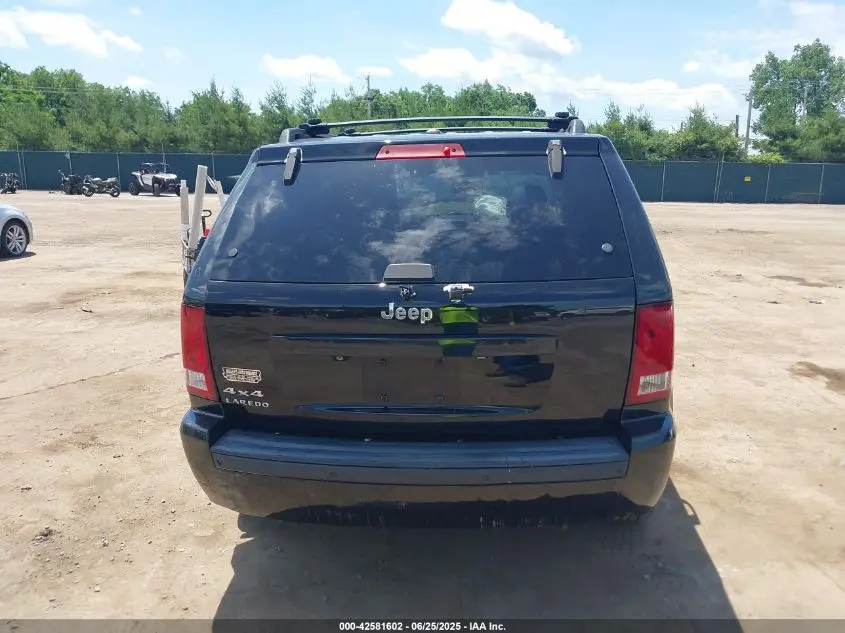 2010 JEEP GRAND CHEROKEE LAREDO