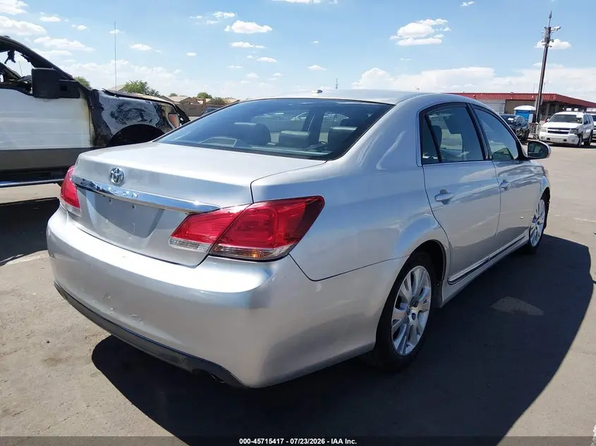 2012 TOYOTA AVALON  