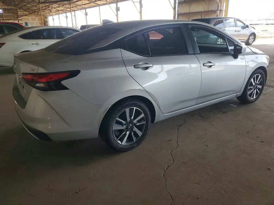 2021 NISSAN VERSA SV  