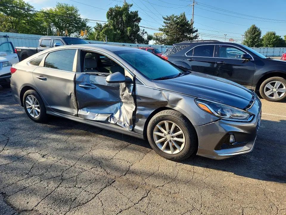 2019 HYUNDAI SONATA SE  