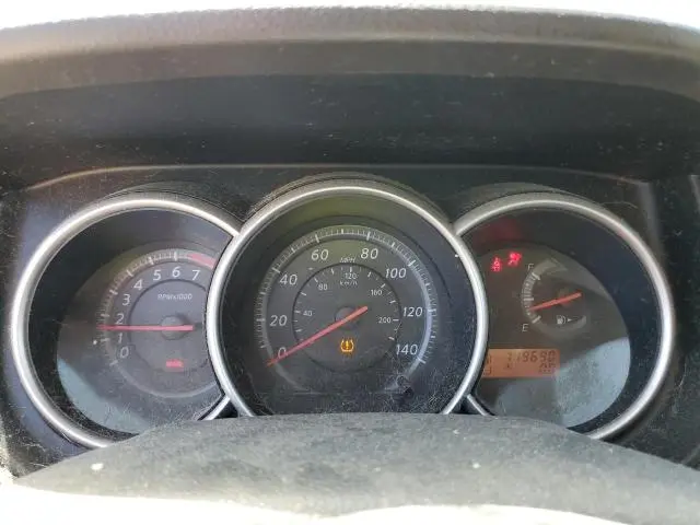 2011 NISSAN VERSA S  