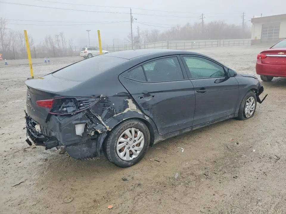 2019 HYUNDAI ELANTRA SE  