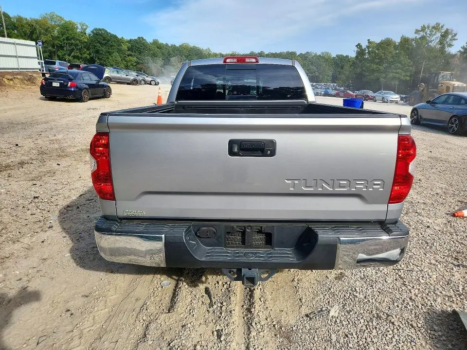 2016 TOYOTA TUNDRA SR5  