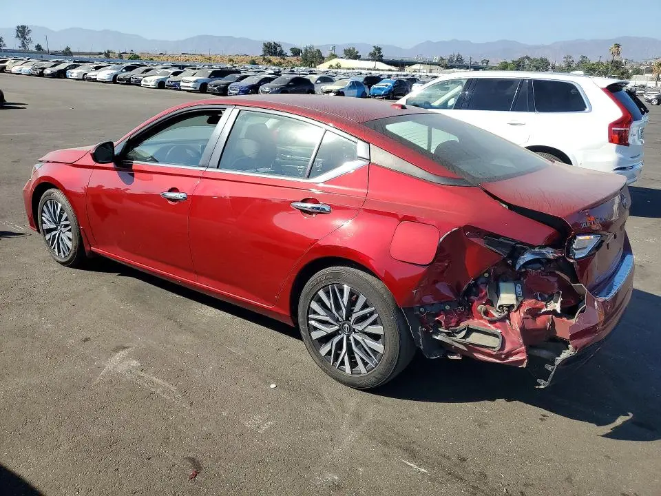 2023 NISSAN ALTIMA SV  