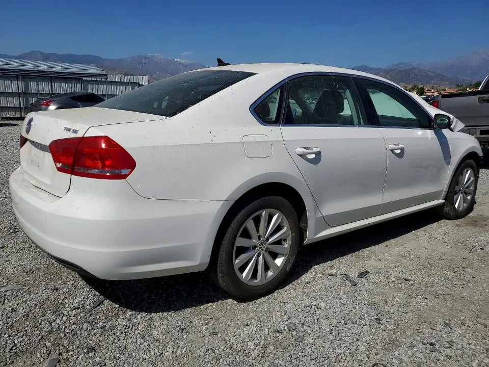 2012 VOLKSWAGEN PASSAT SE  