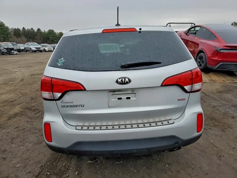 2015 KIA SORENTO LX  