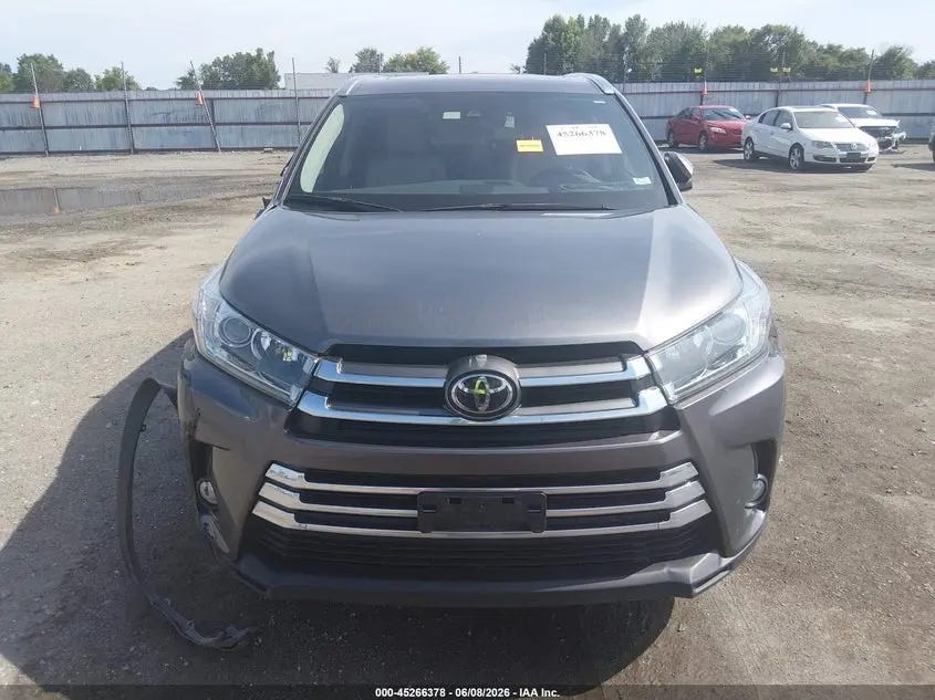 2017 TOYOTA HIGHLANDER LIMITED