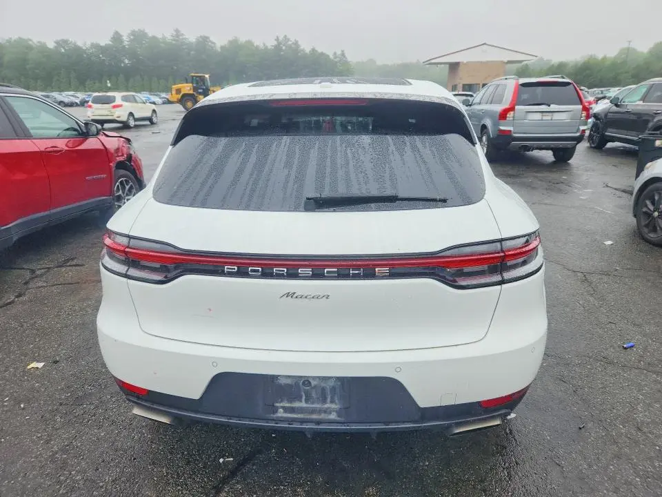 2019 PORSCHE MACAN   