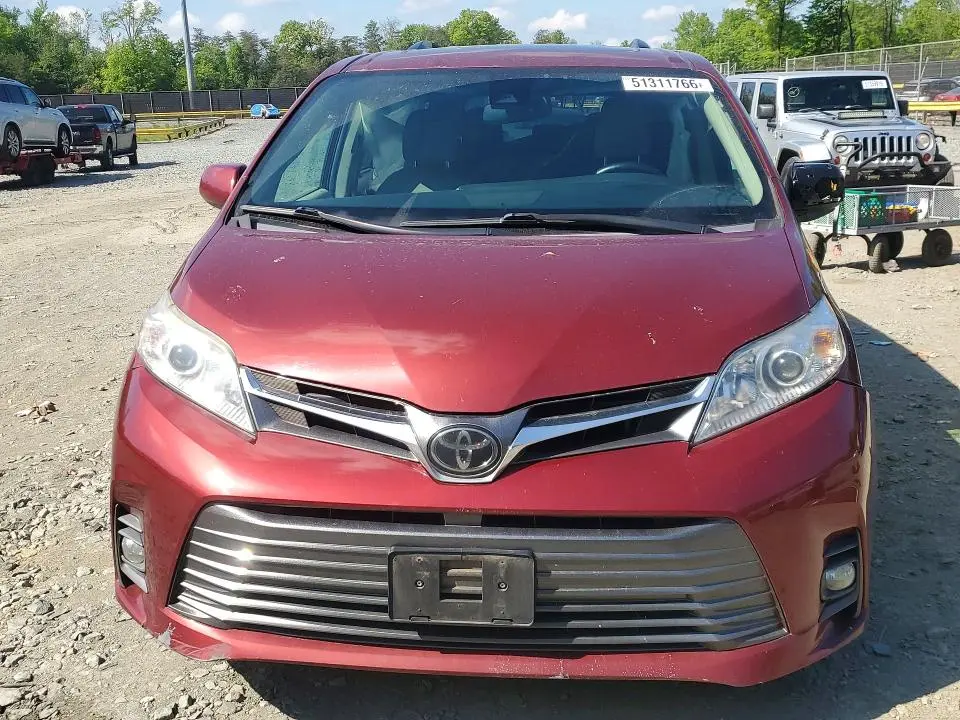 2020 TOYOTA SIENNA XLE 8-PASSENGER  