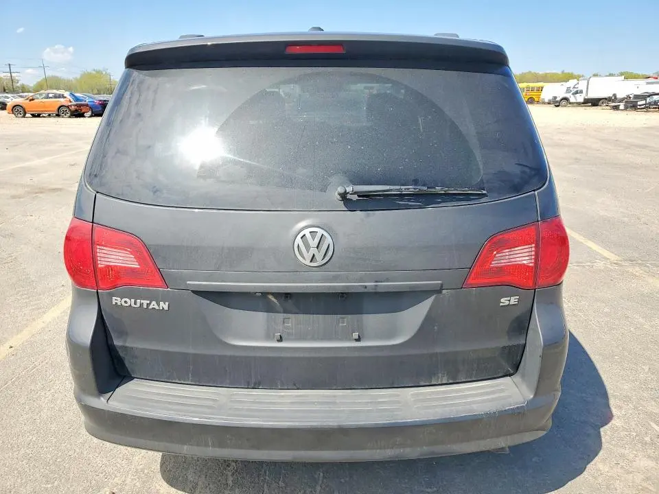 2012 VOLKSWAGEN ROUTAN   