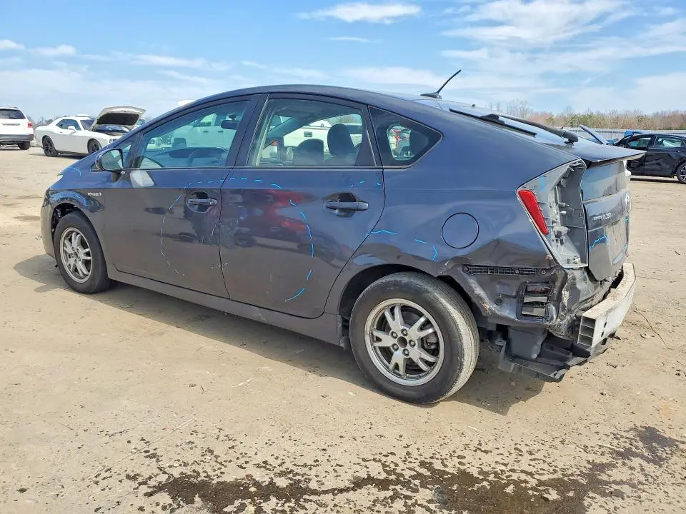 2010 TOYOTA PRIUS II  