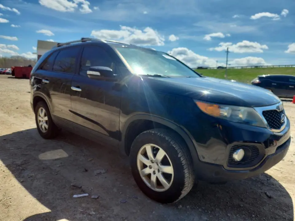 2011 KIA SORENTO LX  