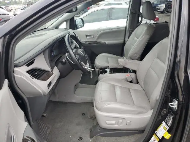 2015 TOYOTA SIENNA XLE  
