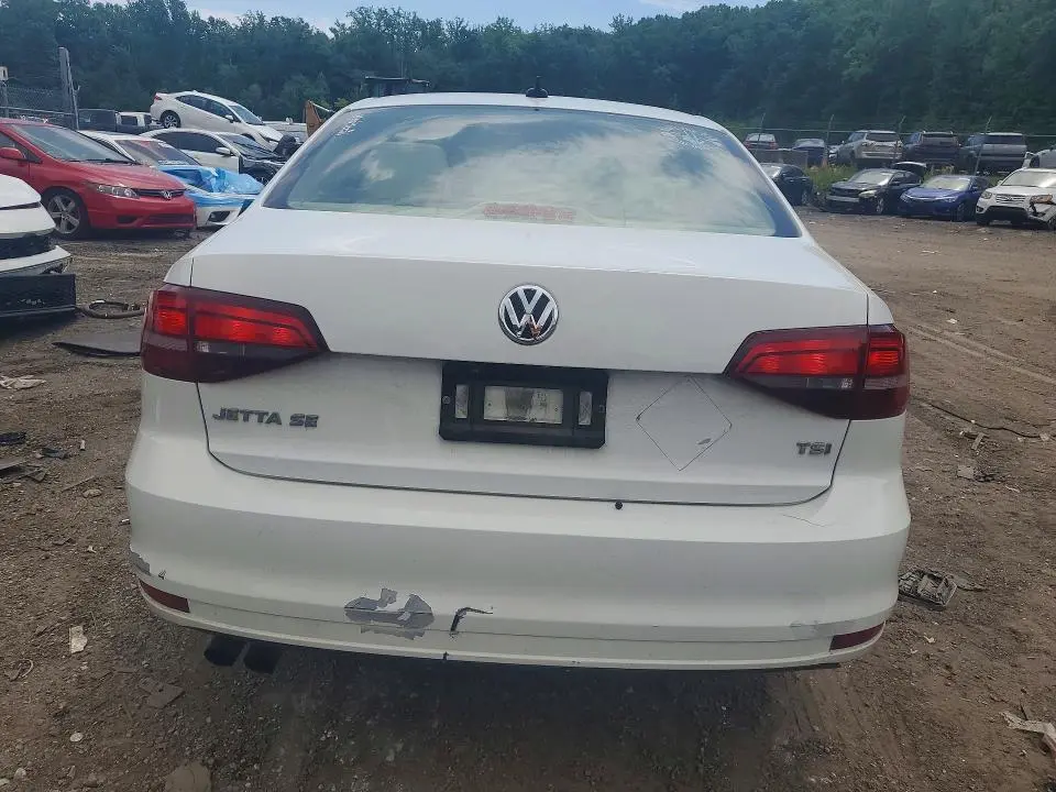2017 VOLKSWAGEN JETTA SE  