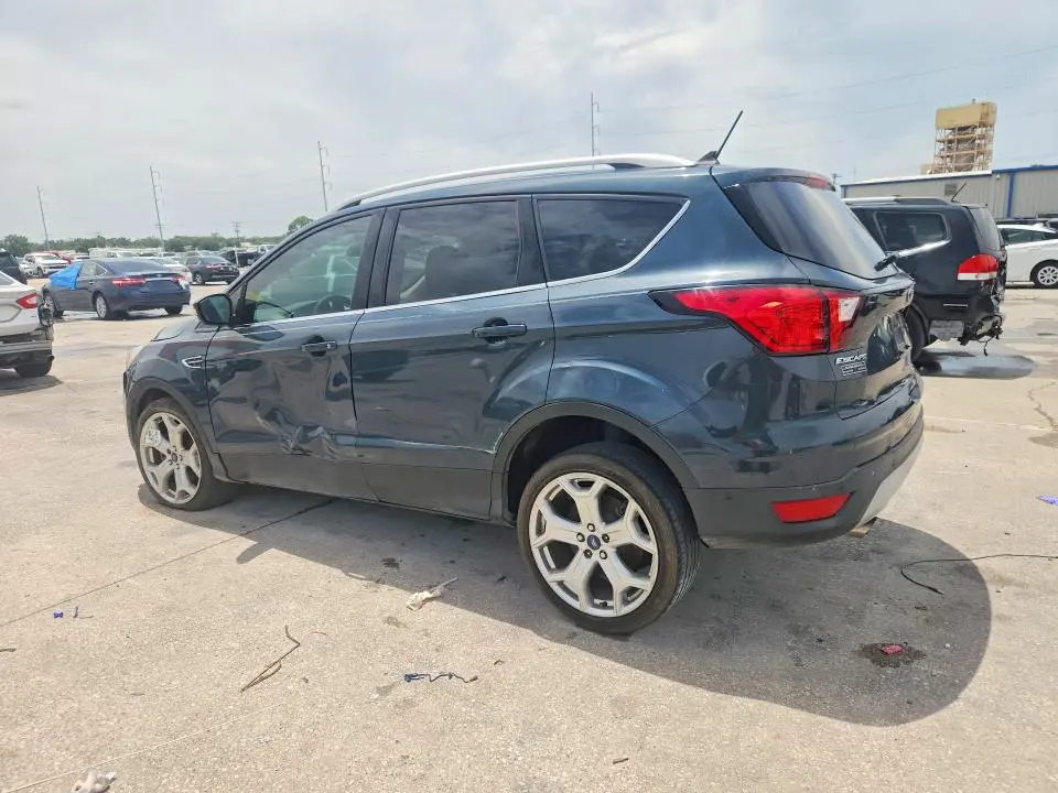 2019 FORD ESCAPE TITANIUM  