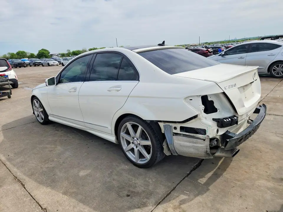 2013 MERCEDES-BENZ C 250  