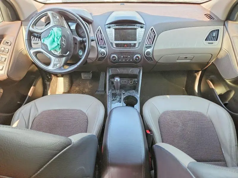 2010 HYUNDAI TUCSON GLS  