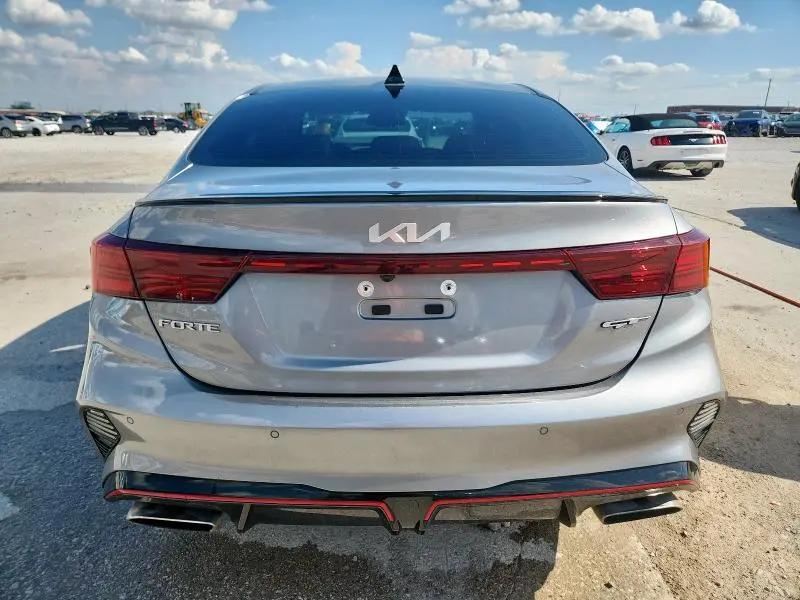 2023 KIA FORTE GT  