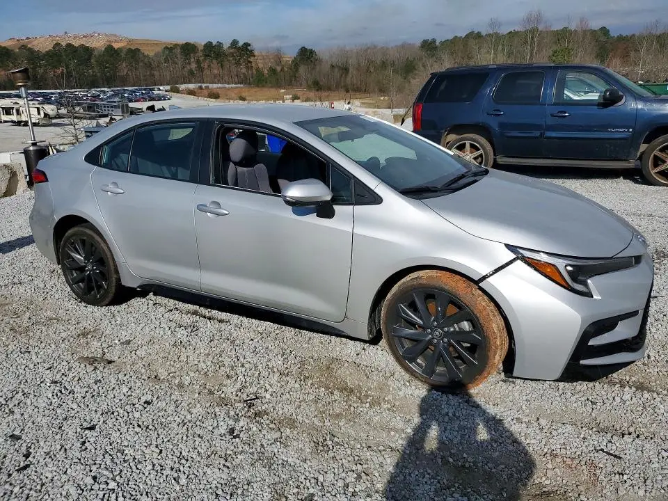 2025 TOYOTA COROLLA SE  