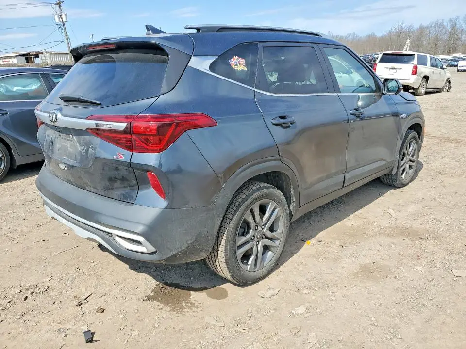 2021 KIA SELTOS S  