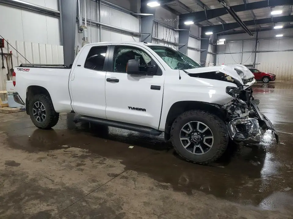 2018 TOYOTA TUNDRA SR5  