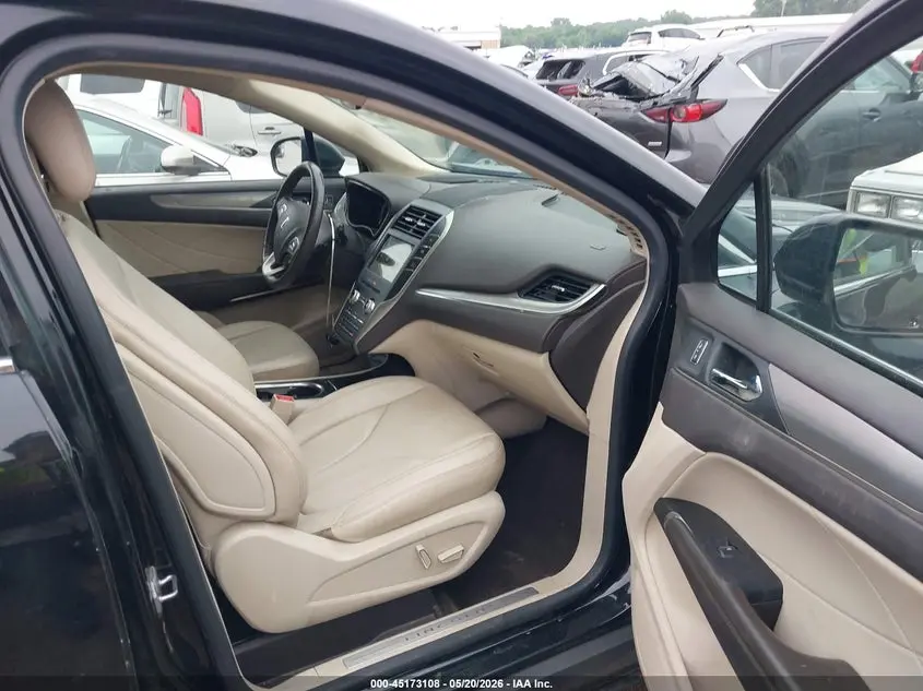 2017 LINCOLN MKC PREMIERE