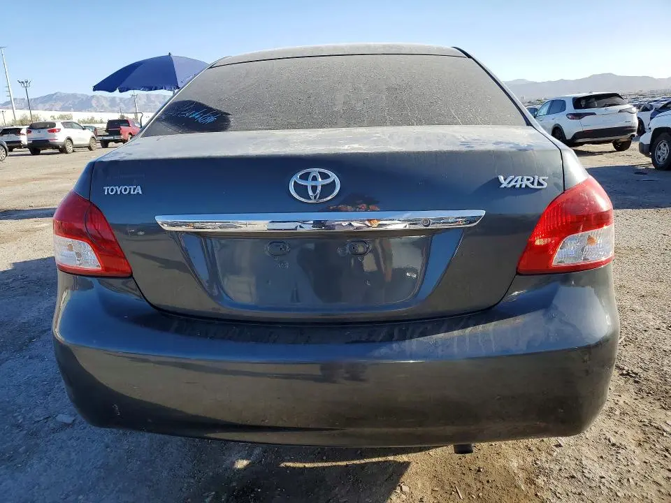 2010 TOYOTA YARIS BASE  