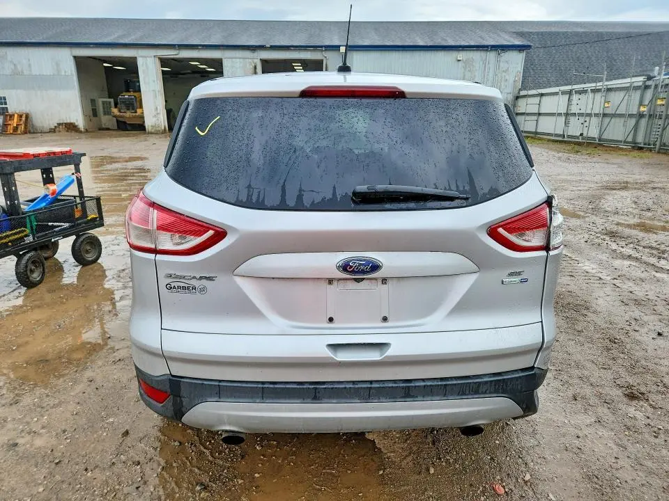 2015 FORD ESCAPE SE  