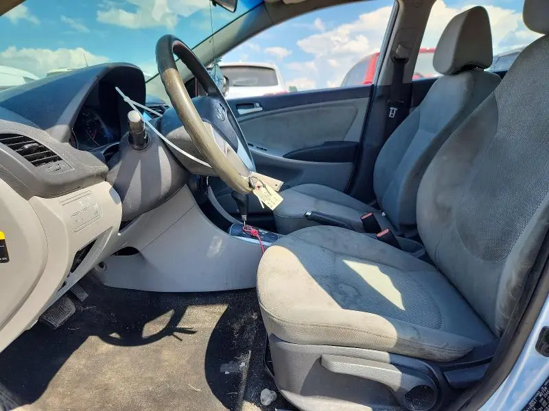 2014 HYUNDAI ACCENT GS  
