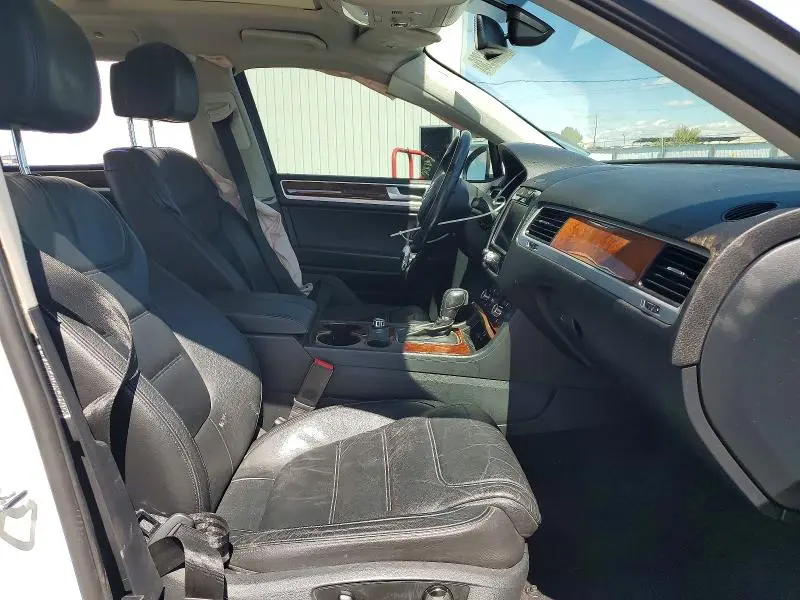 2012 VOLKSWAGEN TOUAREG V6 TDI  
