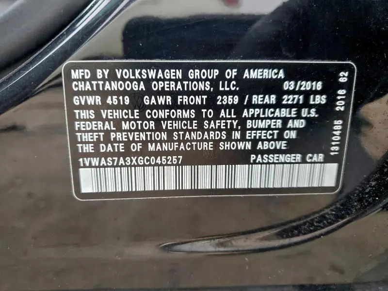 2016 VOLKSWAGEN PASSAT S  