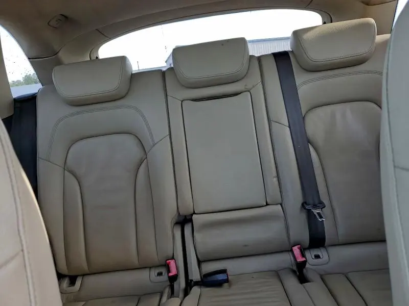 2010 AUDI Q5 PREMIUM  