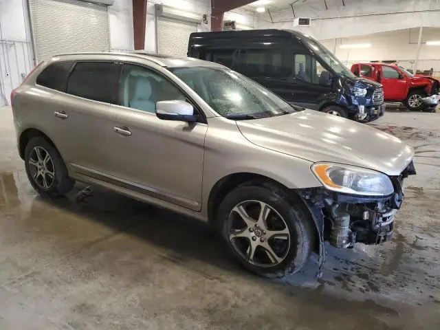 2015 VOLVO XC60 T6 PREMIER  