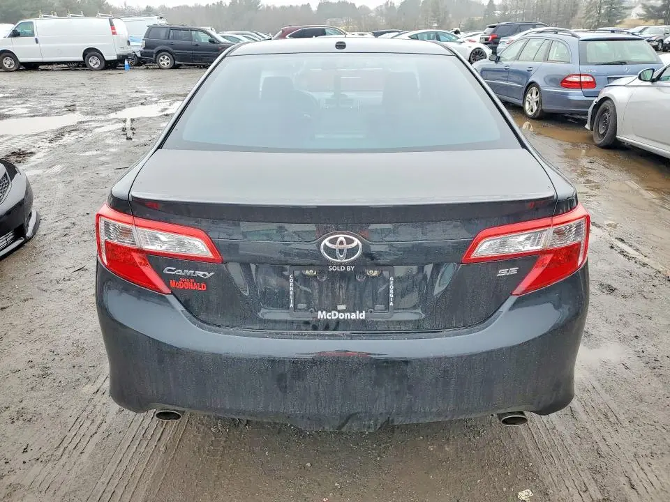 2012 TOYOTA CAMRY SE V6  