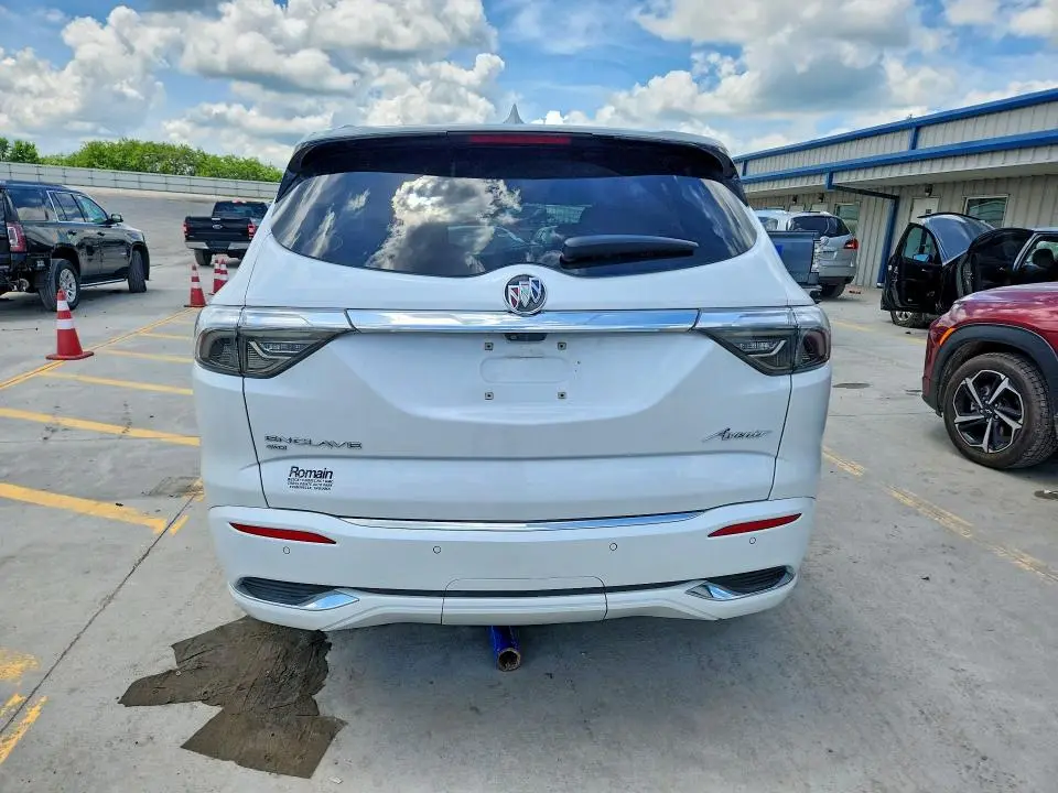 2024 BUICK ENCLAVE AVENIR  
