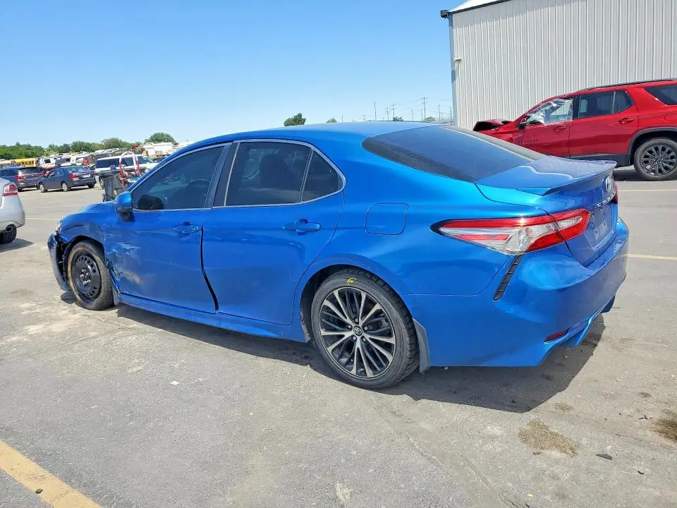 2018 TOYOTA CAMRY SE  