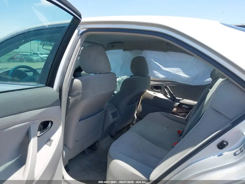 2010 TOYOTA CAMRY LE