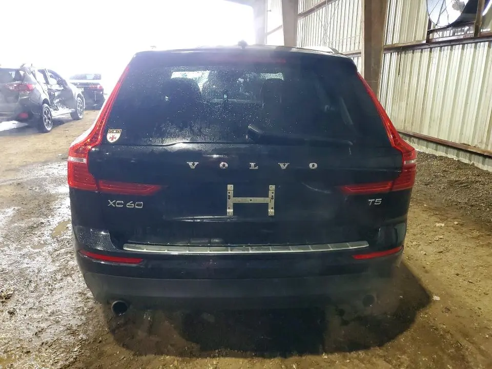 2019 VOLVO XC60 T5 MOMENTUM  