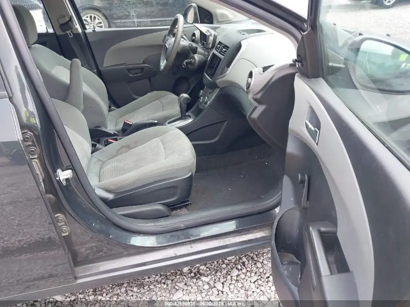 2014 CHEVROLET SONIC LS AUTO