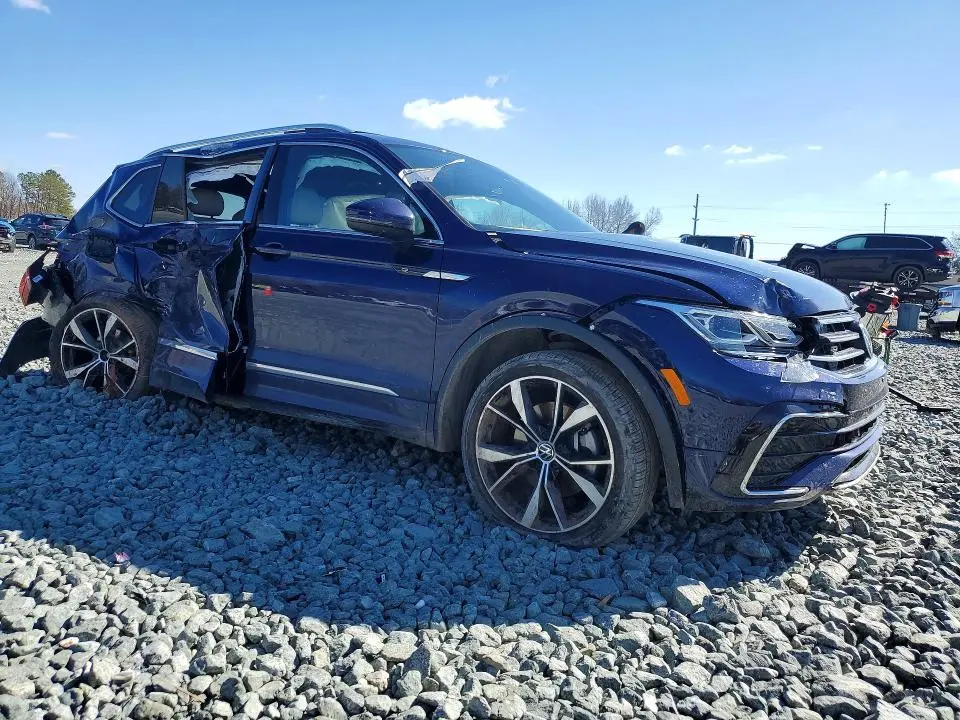 2022 VOLKSWAGEN TIGUAN SEL R-LINE  