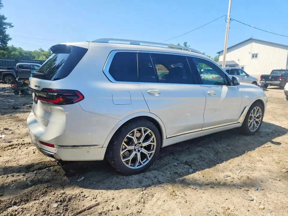 2025 BMW X7 XDRIVE40I  