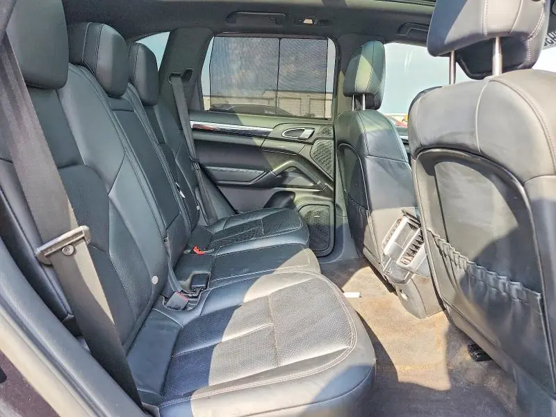 2013 PORSCHE CAYENNE S  