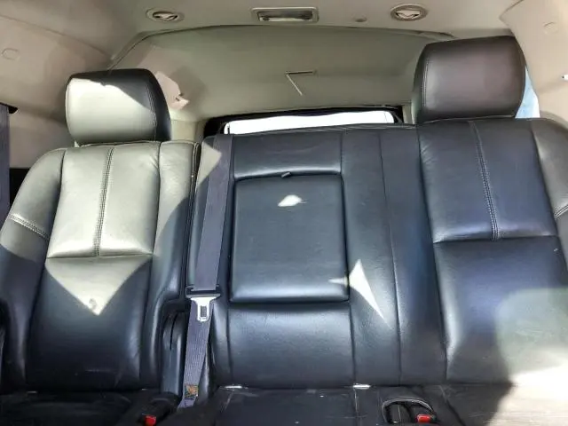 2011 CHEVROLET SUBURBAN K1500 LT  