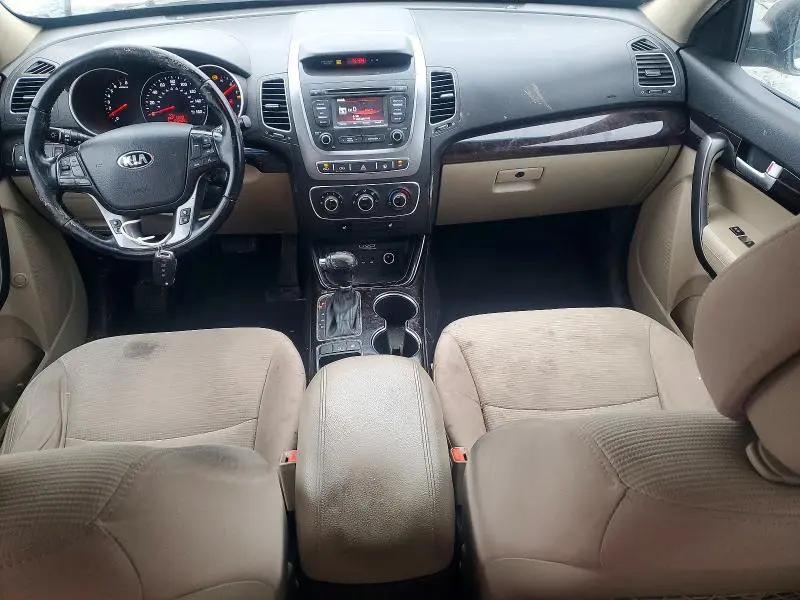 2015 KIA SORENTO LX  