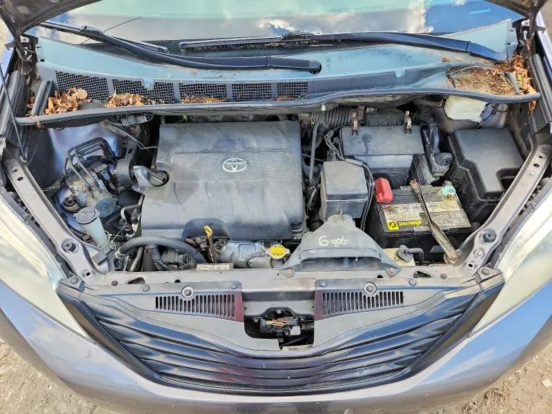 2013 TOYOTA SIENNA L 7-PASSENGER  