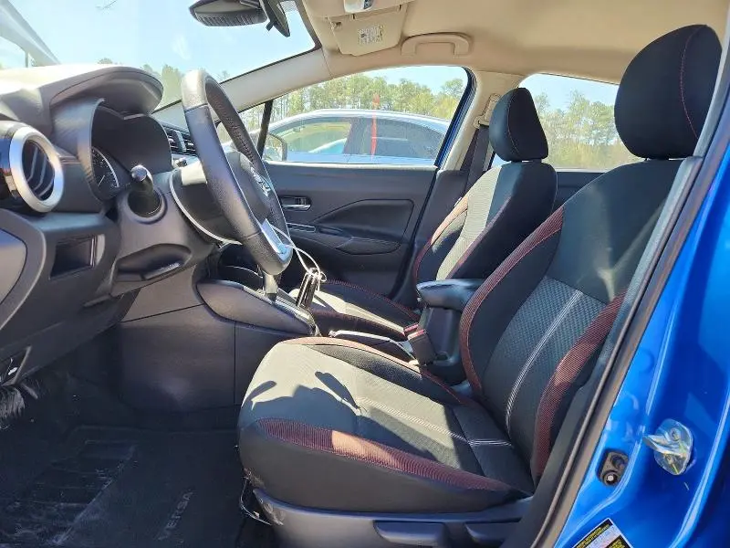 2023 NISSAN VERSA SR  