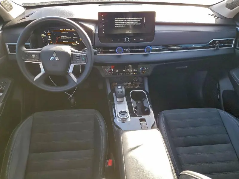 2025 MITSUBISHI OUTLANDER SE  