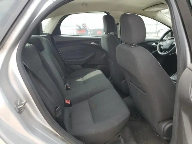 2017 FORD FOCUS SE  