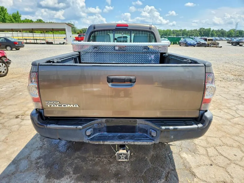 2010 TOYOTA TACOMA BASE  