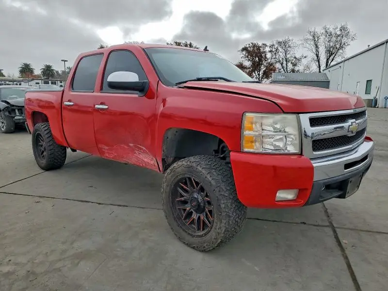 2011 CHEVROLET SILVERADO C1500 LT  